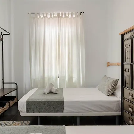 Beachfront Oasis Apartment Malaga
